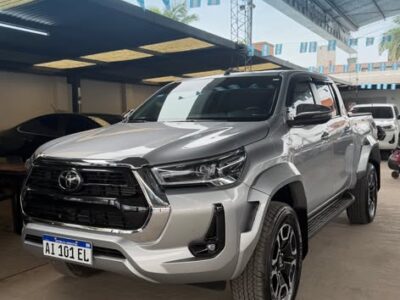 Toyota Hilux SRX (automática) 2025