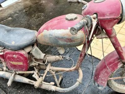 Jawa 350cc Mod 1960. Para restaurar