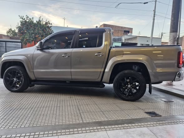 VOLKSWAGEN AMAROK V6 HIGLINE 2021