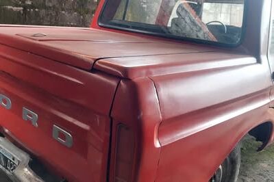 Vendo solo vendo f100 doble cabina