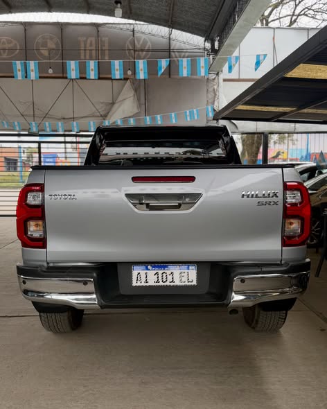 Toyota Hilux SRX (automática) 2025
