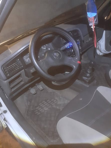 RENAULT 19 MODELO 1999