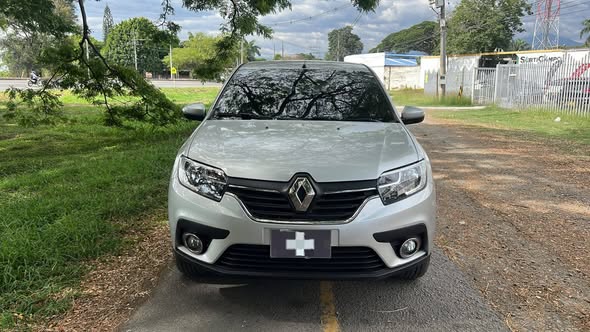 RENAULT LOGAN INTENS MT Año: 2025