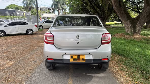 RENAULT LOGAN INTENS MT Año: 2025