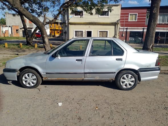 RENAULT 19 MODELO 99