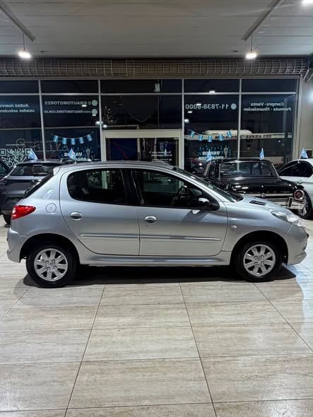Peugeot 207 Compact XS 1.4 – 5 puertas Año 2010