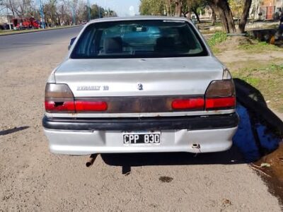 RENAULT 19 MODELO 99