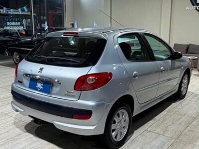 Peugeot 207 Compact XS 1.4 – 5 puertas Año 2010
