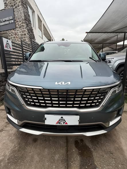 Kia Carnival 2.2 CDRI Automática