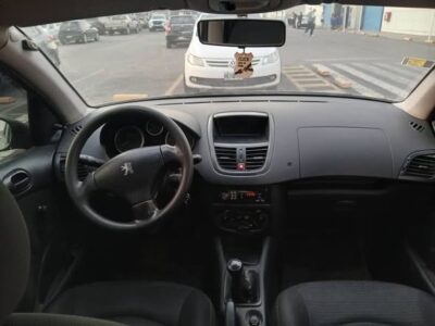Peugeot 207 compact - 2012