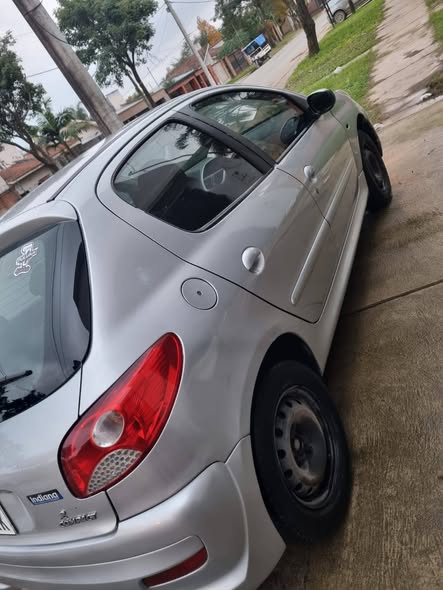 Peugeot 207 año 2016