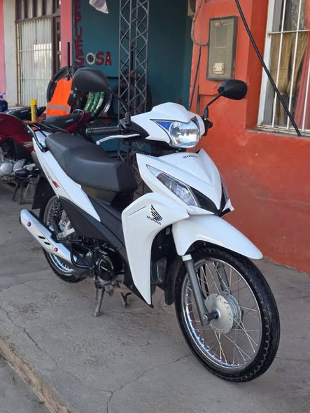 VENDO HONDA NEW WAVE 110CC MODELO 2023