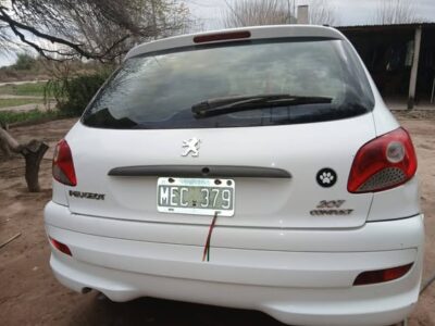 Se vende Peugeot 207 versión Compact Active 1.4 Modelo 2013