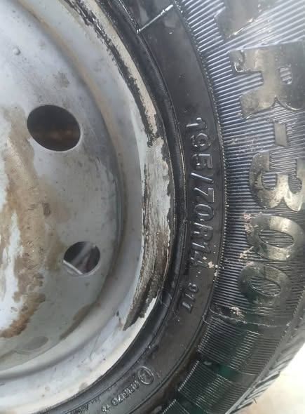Vendo dos cubierta semi nueva Fate Ar 300 195 70 14