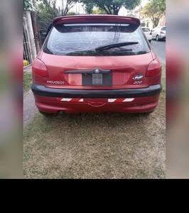 Vendo Peugeot 206 modelo 1999