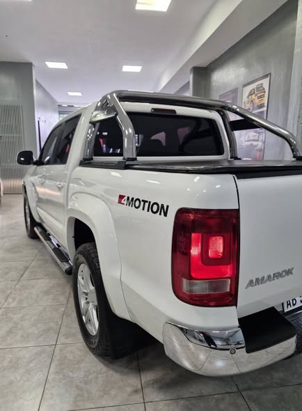 VOLKSWAGEN AMAROK 2017 HIGLINE 4X4