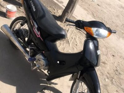 Permuto una 110 y una Venzo original 29 impecable