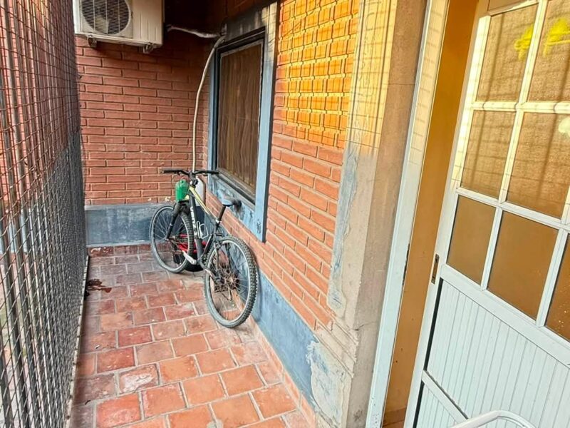 VENDO DEPARTAMENTO 2 DORMITORIOS + ESTUDIO – PLANTA BAJA