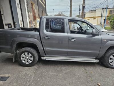 Amarok Trendline 4x2 Doble Cabina 180 HP