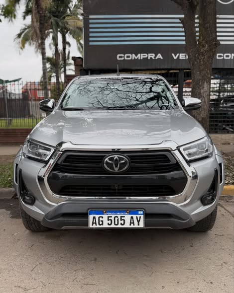 Toyota Hilux Srx (automática) 2024