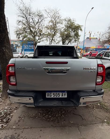 Toyota Hilux Srx (automática) 2024