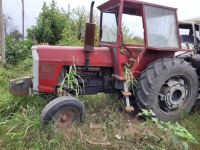Tractor massey 1175 sin funcionar