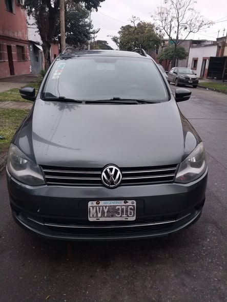 VENDO VW SURAN 1.6 modelo 2013