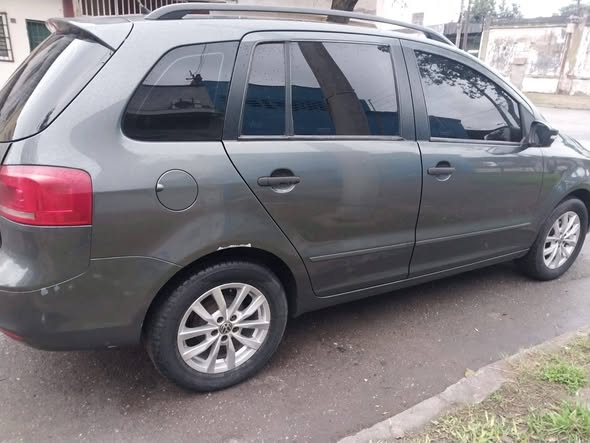 VENDO VW SURAN 1.6 modelo 2013