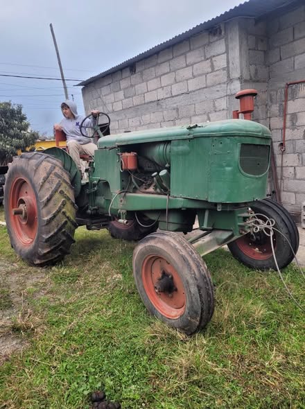 TRACTOR DEUTZ A70 SIN FUNCIÓNAR
