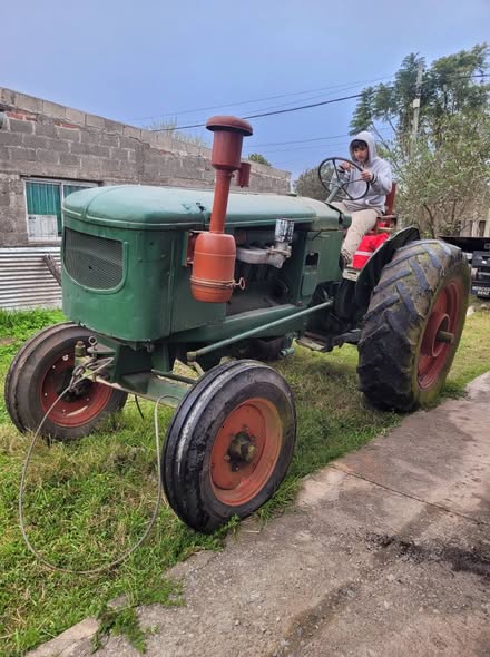 TRACTOR DEUTZ A70 SIN FUNCIÓNAR