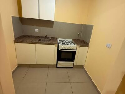 SE ALQUILA DEPTO 1 DORMITORIO Av.Alem 1475