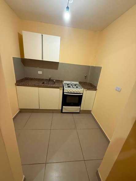 SE ALQUILA DEPTO 1 DORMITORIO Av.Alem 1475