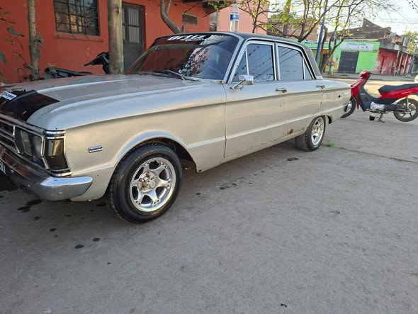 Vendo ford falcon modelo 78