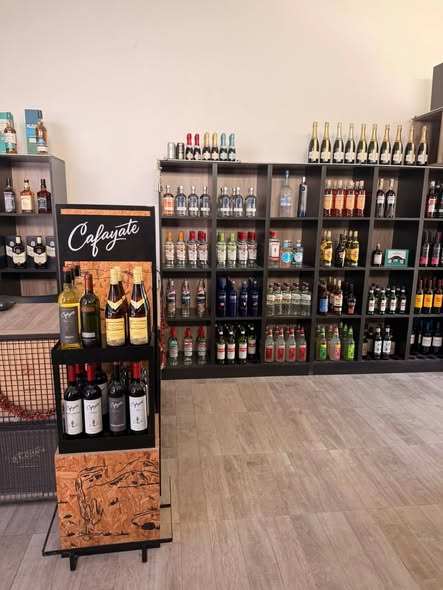 FONDO DE COMERCIO EN VENTA – BEBIDAS LAS YUNGAS YERBA BUENA