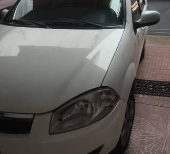 FIAT SIENA EL FULL pack atractive + pack seguridad , modelo 2016