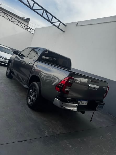 HILUX SRV 2022 AT