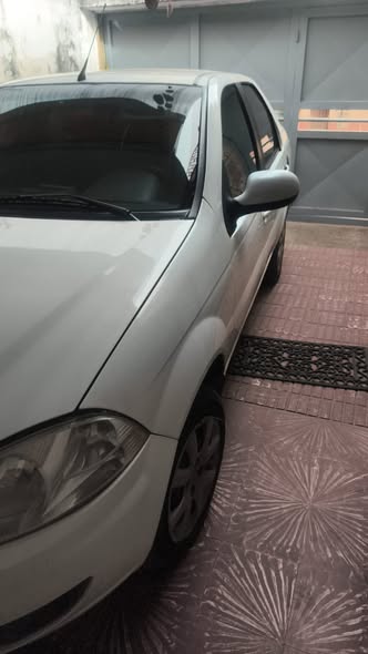 FIAT SIENA EL FULL pack atractive + pack seguridad , modelo 2016