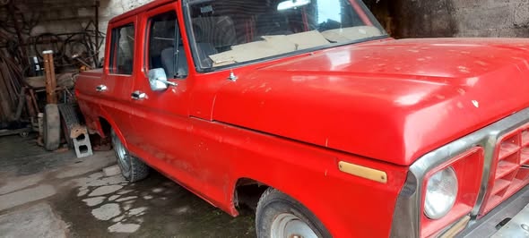 Vendo solo vendo f100 doble cabina