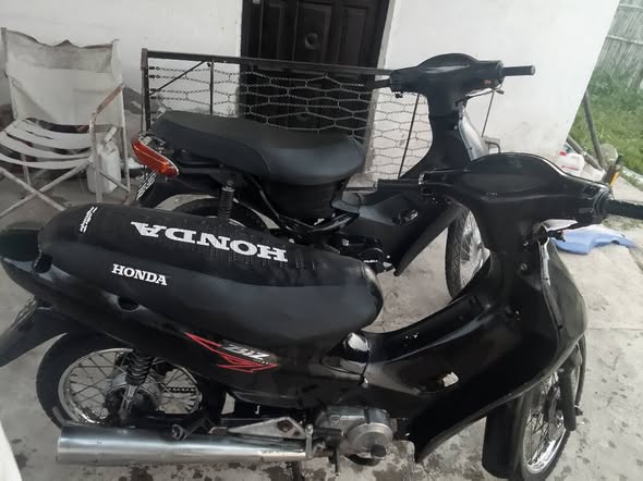 Vendo honda biz 200 y Gilera smach 2008