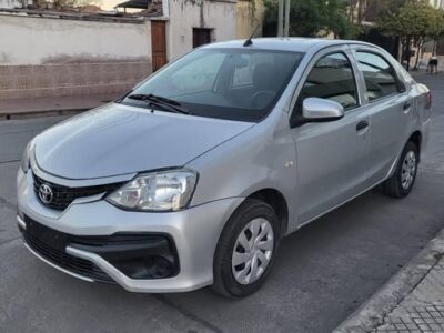 Toyota etios 2021