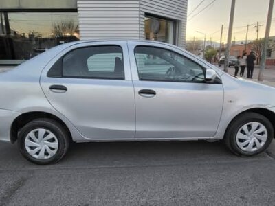 Toyota etios 2021