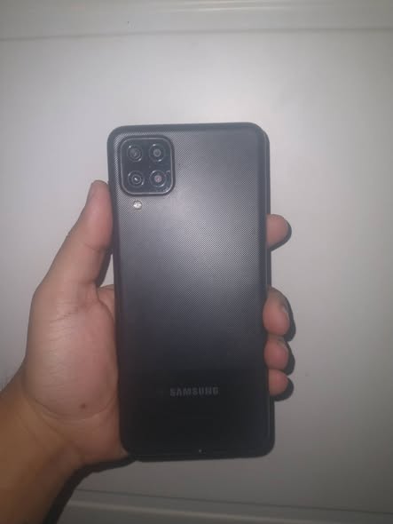 SAMSUNG A12
