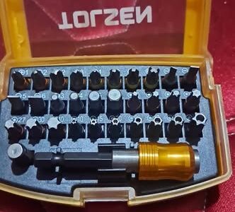 Remachadora articulada para zingueros