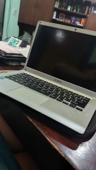 Notebook AIWA 4 GB Memoria 128 GB