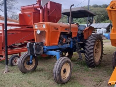 Tractor fiat 700 E