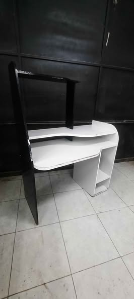 Vendo escritorio para pc