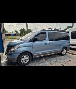 Vendo o permuto combi Hyundai h1 2011