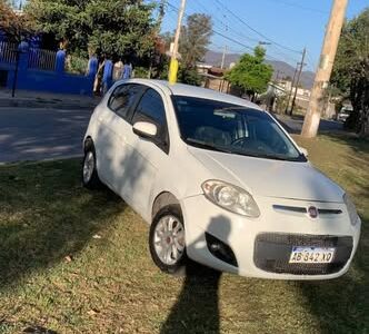 FIAT PALIO 2017 ATTRACTIVE
