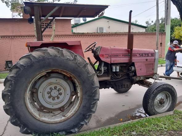 Tractor massey 1475 1996 motor a reparar